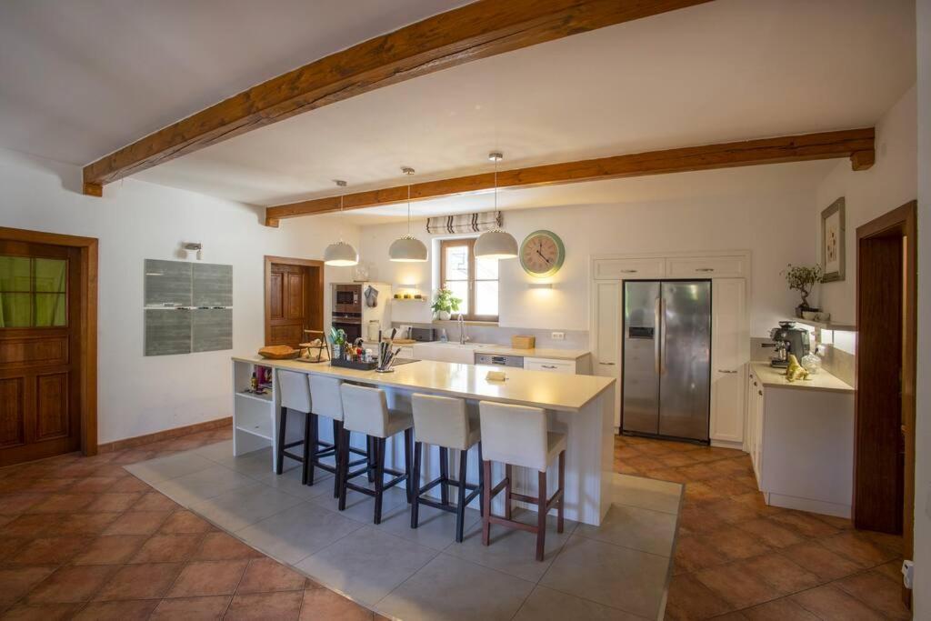 7 Bedroom Secluded Villa Close To Prague Říčany Exteriör bild